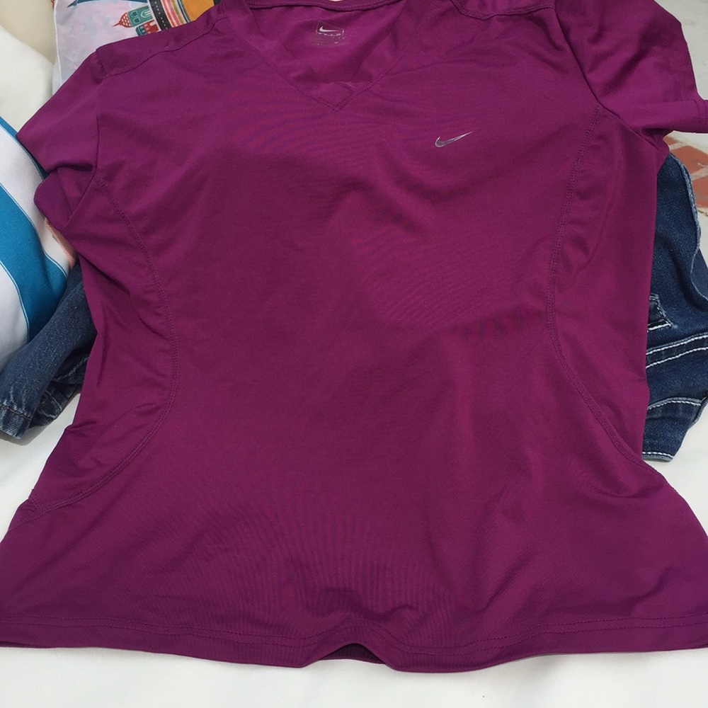 Nike - Picture 4 of 4